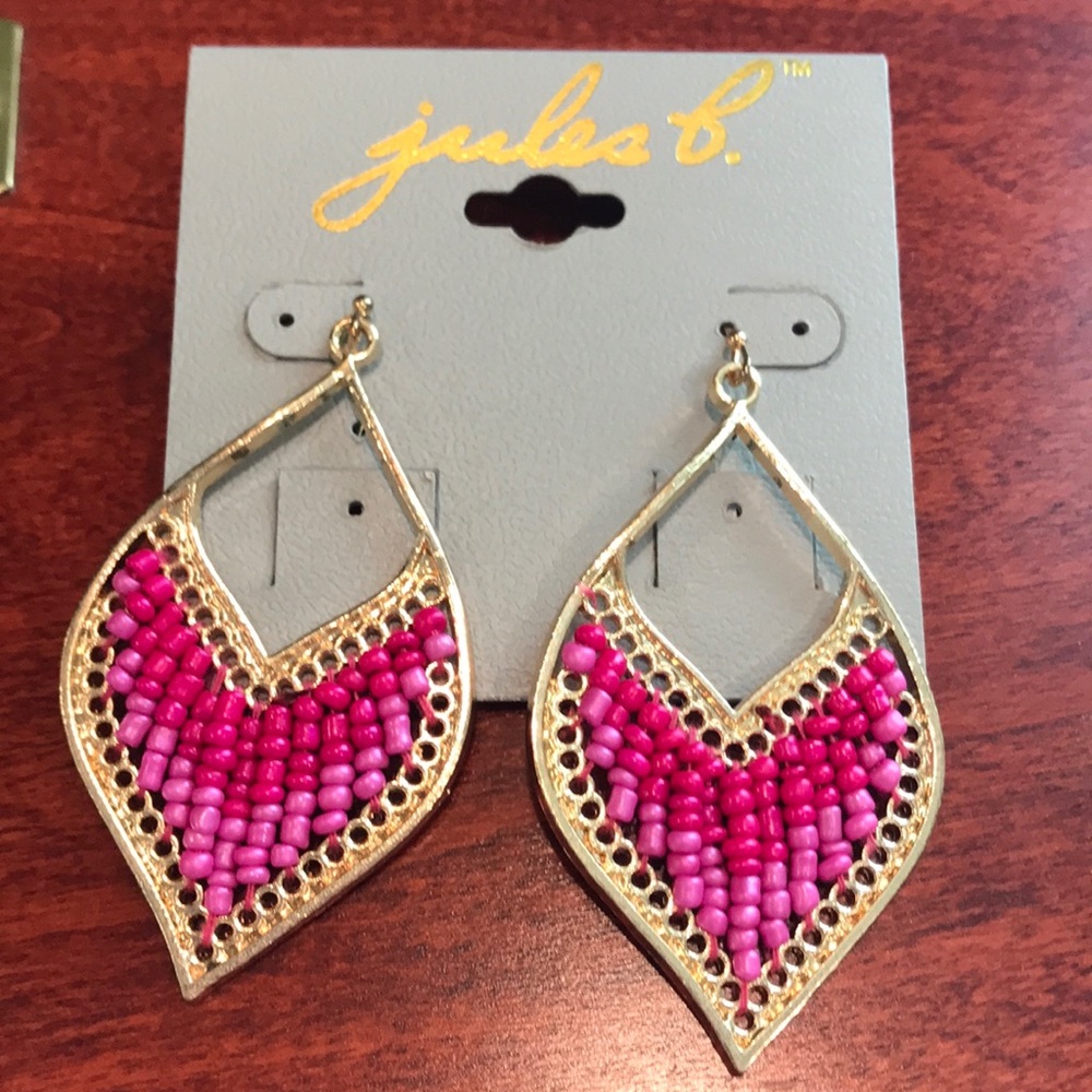 NWT Pink beaded fashion earrings